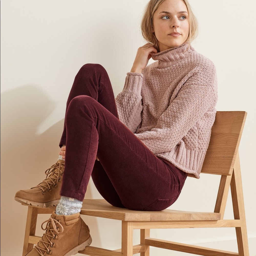 Cozy cord leggings by Upwest.